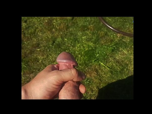 ❤️ Hot hottie gets kanyang pink puki fucked at cums sa isang pumulandit sa isang summer garden Porn video sa porn tl.cbddeluxe.top ﹏